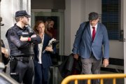 (Foto de ARCHIVO)
El exasesor ministerial Koldo García a su llegada al Tribunal Supremo, a 15 de octubre de 2025, en Madrid (España). Koldo acude a declarar en el marco de la causa en la que se le investiga por su presunta participación en una supuesta trama de cobro de comisiones a cambio de adjudicaciones públicas, el ‘caso Koldo’. El magistrado Leopoldo Puente le ha vuelto a citar a raíz de la información recabada en el último informe de la Unidad Central Operativa (UCO) de la Guardia Civil sobre la situación patrimonial del exministro José Luis Ábalos.

A. Pérez Meca / Europa Press
16/10/2025