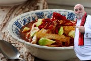 El chef José Andrés presume de su versión de la sopa de tortilla: un homenaje sencillo y sabroso a la cocina tradicional mexicana.