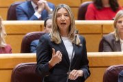 La portavoz del PP en el Senado, Alicia García, durante el pleno extraordinario sobre el caos ferroviario, en el Senado.