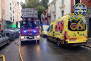 Imagen de los servicios de emergencia en Triana por el incendio en un edificio.