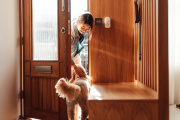 Preparación y cariño en el día a día: tener un botiquín para perros en casa es un gesto de responsabilidad que puede marcar la diferencia en una urgencia.