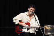 Andrés Koi en la presentación de su nuevo disco