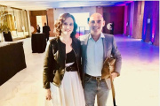 La presidenta de la Comunidad de Madrid, Isabel Díaz Ayuso, junto a José Luis Martínez
