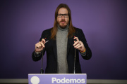 (Foto de ARCHIVO)
El secretario de organización y portavoz de Podemos, Pablo Fernández, ofrece una rueda de prensa en la sede de Podemos, a 9 de febrero de 2026, en Madrid (España). Podemos ha vuelto a experimentar un nuevo varapalo electoral al convertirse en fuerza extraparlamentaria en Aragón tras los comicios autonómicos de este domingo, donde ha perdido el único escaño que ostentaba. Con ello, ya carece de representación en nueve parlamentos autonómicos.

Alejandro Martínez Vélez / Europa Press
09/2/2026
