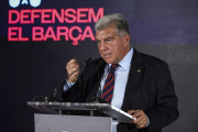 (Foto de ARCHIVO)
Joan Laporta en su campaña electoral con el proyecto 'Defensem el Barça', en su nueva sede electoral

JAVIER BORREGO/AFP7/EUROPA PRESS
17/2/2026 ONLY FOR USE IN SPAIN