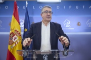 El portavoz del PSOE en el Congreso, Patxi López, durante una rueda de prensa, en el Congreso de los Diputados.