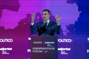 (Foto de ARCHIVO)
El presidente del Gobierno, Pedro Sánchez, interviene durante el European Pulse Forum 2026, a 10 de abril de 2026, en Barcelona, Catalunya (España). El foro, organizado por el periódico digital POLITICO & beBartlet, reúne a altos responsables políticos y líderes empresariales para abordar los temas más acuciantes que están dando forma al futuro de Europa, como la energía, la movilidad, la seguridad y la defensa, la inversión y la innovación, la vivienda y el comercio.

David Zorrakino / Europa Press
10 ABRIL 2026;EUROPEAN PULSE FORUM;CATALUÑA;FORO;EMPRESARIOS;ECONOMÍA;
10/4/2026