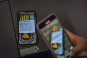 Una prueba del sistema de alertas de Protecció Civil a los teléfonos móviles en Barcelona