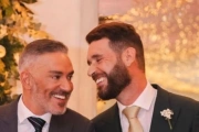 Kiko Hernández y Fran Antón presumieron de familia feliz en la Primera Comunión de sus hijas.