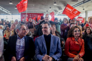 Zapatero, Sánchez y Montero en un mitin del PSOE.