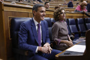 Pedro Sánchez y Maria Jesús Montero, en el Congreso