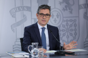 El ministro de la Presidencia, Justicia y Relaciones con las Cortes, Félix Bolaños, durante la rueda de prensa posterior al Consejo de Ministros, a 5 de mayo de 2026, en Madrid (España). El Gobierno ha aprobado hoy en Consejo de Ministros la ampliación de la Ley de Protección Integral a la Infancia y la Adolescencia frente a la Violencia (LOPIVI), impulsada por el Ministerio de Juventud e Infancia. Entre las modificaciones, se establecerá la obligación de escuchar a todos los niños y niñas en todos los procesos administrativos y judiciales que les afecten, independientemente de su edad.

Alejandro Martínez Vélez / Europa Press
05/5/2026