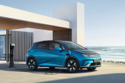 BYD Atto enchufado