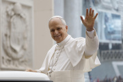 (Foto de ARCHIVO)
March 4, 2026, Vatican City, VATICAN: Pope Leo XIV waves during his weekly General Audience in Saint Peter's Square, Vatican City, 04 March 2026.  ANSA/FABIO FRUSTACI

Europa Press/Contacto/Fabio Frustaci
04/3/2026