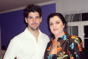 Miguel Ángel Muñoz junto a su madre, Cristina Blanco.