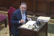 (Foto de ARCHIVO)
El exministro de Transportes José Luis Ábalos declara como acusado en el juicio del Tribunal Supremo por las presuntas irregularidades en la compra de mascarillas, a 4 de mayo de 2026, en Madrid (España).

REMITIDA / HANDOUT por TRIBUNAL SUPREMO
Fotografía remitida a medios de comunicación exclusivamente para ilustrar la noticia a la que hace referencia la imagen, y citando la procedencia de la imagen en la firma
04/5/2026