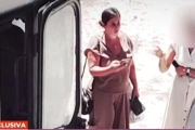 Anabel Pantoja en plena visita del ático que estaría interesada en comprar.