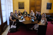 Primera reunión de la Mesa del Parlamento de la XIII legislatura.