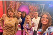 Nuria Roca con su equipo de "La Roca" este domingo.