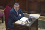 (Foto de ARCHIVO)
El exministro de Transportes José Luis Ábalos declara como acusado en el juicio del Tribunal Supremo por las presuntas irregularidades en la compra de mascarillas, a 4 de mayo de 2026, en Madrid (España).

EUROPA PRESS
04/5/2026