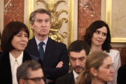 (Foto de ARCHIVO)
El presidente del PP, Alberto Núñez Feijóo y la presidenta de la Comunidad de Madrid, Isabel Díaz Ayuso, durante el acto institucional por el Día de la Constitución, en el Congreso de los Diputados, a 6 de diciembre de 2025, en Madrid (España). Las Cortes Generales conmemoran el 47º aniversario de la aprobación de la Constitución con un acto institucional en el Salón de Pasos Perdidos. El acto ha estado marcado por la intensa situación política y judicial del momento, incluida la condena al ex fiscal general y la entrada en prisión del exministro de Transportes y su ex asesor.

Eduardo Parra / Europa Press
06/12/2025