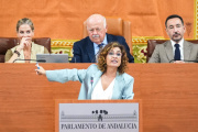 La secretaria general del PSOE-A y portavoz del Grupo Parlamentario socialista, María Jesús Montero, interviene durante la segunda jornada del debate.