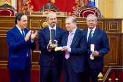Edmundo González, el presidente del Senado, Pedro Rollán; el president de la Generalitat, Juanfran Pérez Llorca; y el presidente de la Fundación, Vicente Garrido Mayol