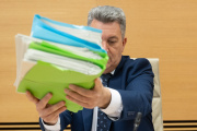 (Foto de ARCHIVO) El vicepresidente tercero y conseller de Medio Ambiente, Infraestructuras, Territorio y de la Recuperación, Vicente Martínez Mus, comparece en la comisión de Investigación sobre la DANA