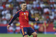 Alejandro Grimaldo jugando con la selección española