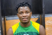 Chinedu Ozor, el futbolista fallecido tras desplomarse en el campo