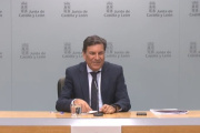 El consejero de Economía y Hacienda y portavoz, Carlos Fernández Carriedo, comparece en rueda de prensa posterior al Consejo de Gobierno

REMITIDA / HANDOUT por JCYL TV
Fotografía remitida a medios de comunicación exclusivamente para ilustrar la noticia a la que hace referencia la imagen, y citando la procedencia de la imagen en la firma
03/9/2026