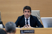 (Foto de ARCHIVO)
El presidente en funciones de la Generalitat valenciana, Carlos Mazón, comparece ante la comisión de la dana, en el Congreso de los Diputados, a 17 de noviembre de 2025, en Madrid (España). El 'popular' Carlos Mazón, abre hoy las comparecencias políticas de la comisión del Congreso que investiga la gestión de la dana del 29 de octubre de 2024, que dejó 229 muertos sólo en Valencia, y se enfrenta, por primera vez, a un interrogatorio con el formato de pregunta-respuesta sobre su actuación.

Ananda Manjón / Europa Press
17/11/2025