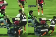 Futbolista arrollado en el calentamiento