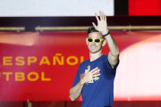 MADRID, SPAIN - JULY 20: Fabian Ruiz of Spain celebrates on stage during the FIFA World Cup 2026 Trophy parade on July 20, 2026 in Madrid, Spain. The final match of the FIFA World Cup 2026 was held at New York New Jersey Stadium in New Jersey between Spain and Argentina. (Photo by Diego Souto/Getty Images)