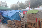 Acampada por la vivienda en Valencia