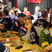 Los aficionados de los Patriots en Madrid viven la Super Bowl