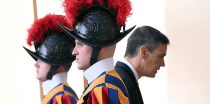 Pedro Sanchez, poco antes de la audiencia con el Papa en el Vaticano.