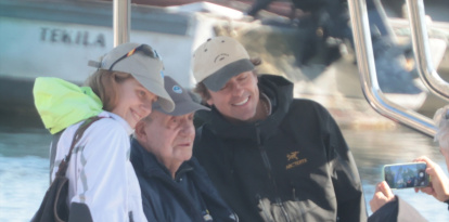 (Irene Urdangarin y el rey Juan Carlos a su llegada al puerto
Irene Urdangarin y el rey Juan Carlos a su llegada al puerto
Irene Urdangarin y el rey Juan Carlos a su llegada al puerto.