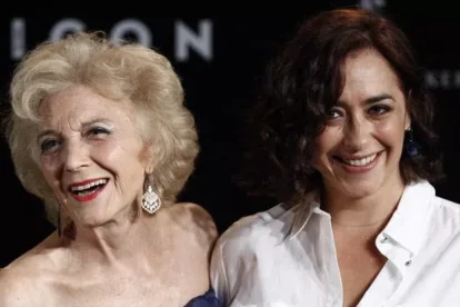 Marisa Paredes junto a su única hija, la también actriz María Isasi.