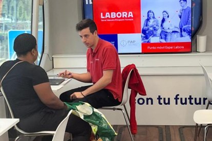 Oficina móvil de LABORA
