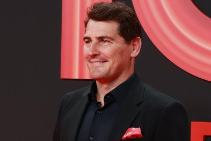 Iker Casillas vuelve a jugar al despiste con la prensa y vuelve a lograr su objetivo.