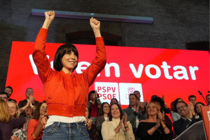 La secretaria general del PSPV y ministra de Ciencia, Innovación y Universidades, Diana Morant, en el acto 'Volem votar'