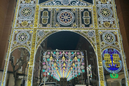 Primer premio B del concurso de calles iluminadas de Fallas