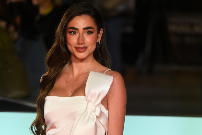 La influencer Lola Lolita posa en la alfombra roja del Festival de Málaga