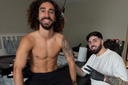 Cucurella antes de hacerse el tatuaje de Luis de la Fuente y la Copa del Mundo.