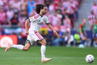 Un jugador del Real Madrid corriendo. ¡Milagro!