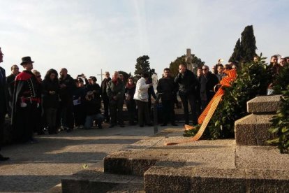 Artur Mas durante la ofrenda floral.