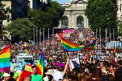 Un millón de personas ha tomado las calles de Madrid en el Orgullo 2016.