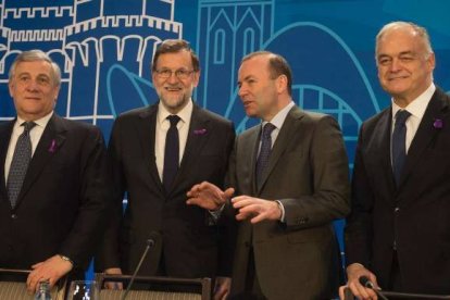 Tajani, Rajoy, Weber y González Pons  en las jornadas de trabajo del PPE en Valencia