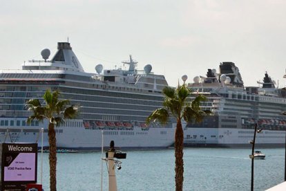 Los cruceros recalan en Alicante coincidiendo con la Volvo Ocean Race.